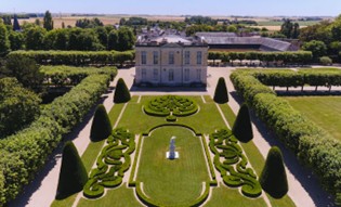 2° jour :  Le Château de Bouges et ses Jardins