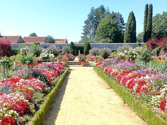 Les jardins du Château de Bouges
