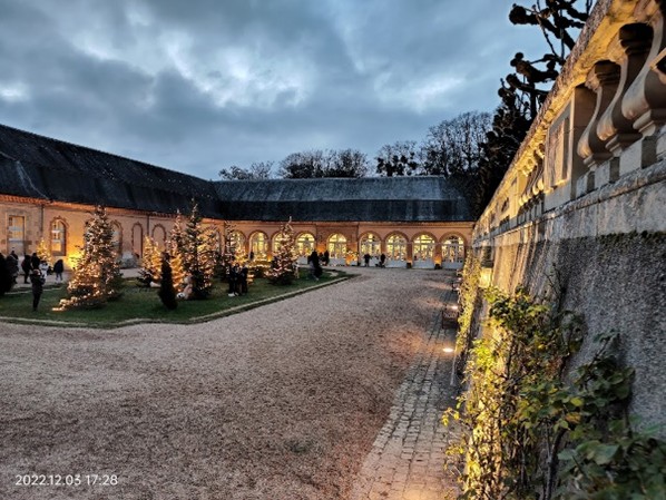 Ecuries du Château de Bouges