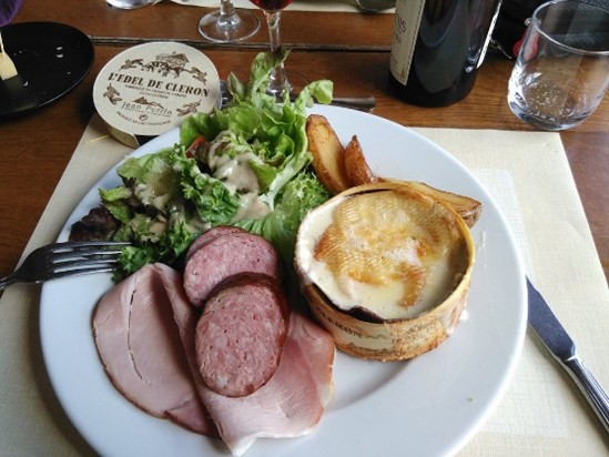 Dégustation plat régional autour du fromage